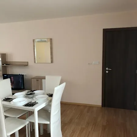 Ivanov Luxury * פומורי